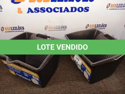 LOTE 451 - 02 BALDES P/ PINTURA. (NO ESTADO) ATENÇÃO! FAZER A VISITAÇÃO ANTES DE ARREMATAR, NÃO SABEMOS SE FUNCIONA. LEILÃO NÃO TEM GARANTIA E NEM DEVOLUÇÃO, SUJEITO A POSSÍVEIS AVARIAS VISÍVEIS/OCULTAS E/OU AUSÊNCIA DE COMPONENTES.