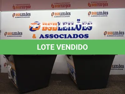 LOTE 458 - 02 BALDES P/ PINTURA. (NO ESTADO) ATENÇÃO! FAZER A VISITAÇÃO ANTES DE ARREMATAR, NÃO SABEMOS SE FUNCIONA. LEILÃO NÃO TEM GARANTIA E NEM DEVOLUÇÃO, SUJEITO A POSSÍVEIS AVARIAS VISÍVEIS/OCULTAS E/OU AUSÊNCIA DE COMPONENTES.