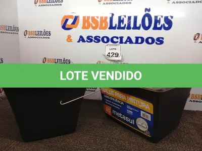 LOTE 429 - 02 BALDES P/ PINTURA. (NO ESTADO) ATENÇÃO! FAZER A VISITAÇÃO ANTES DE ARREMATAR, NÃO SABEMOS SE FUNCIONA. LEILÃO NÃO TEM GARANTIA E NEM DEVOLUÇÃO, SUJEITO A POSSÍVEIS AVARIAS VISÍVEIS/OCULTAS E/OU AUSÊNCIA DE COMPONENTES.