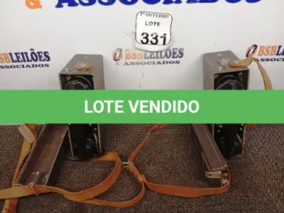 LOTE 331 - 01 PAR DE TELEFONE MILITAR ANTIGO. (NO ESTADO) ATENÇÃO! FAZER A VISITAÇÃO ANTES DE ARREMATAR, NÃO SABEMOS SE FUNCIONA. LEILÃO NÃO TEM GARANTIA E NEM DEVOLUÇÃO, SUJEITO A POSSÍVEIS AVARIAS VISÍVEIS/OCULTAS E/OU AUSÊNCIA DE COMPONENTES.