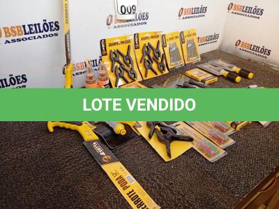 LOTE 009 - 01 LOTE COM DIVERSAS FERRAMENTAS. (NO ESTADO) ATENÇÃO! FAZER A VISITAÇÃO ANTES DE ARREMATAR, NÃO SABEMOS SE FUNCIONA. LEILÃO NÃO TEM GARANTIA E NEM DEVOLUÇÃO, SUJEITO A POSSÍVEIS AVARIAS VISÍVEIS/OCULTAS E/OU AUSÊNCIA DE COMPONENTES.