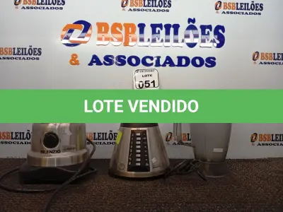 LOTE 051 - 02 BASES PARA LIQUIDIFICADORES E 01 COPO MARCAS E MODELOS DIVERSOS. (NO ESTADO) ATENÇÃO! FAZER A VISITAÇÃO ANTES DE ARREMATAR, NÃO SABEMOS SE FUNCIONA. LEILÃO NÃO TEM GARANTIA E NEM DEVOLUÇÃO, SUJEITO A POSSÍVEIS AVARIAS VISÍVEIS/OCULTAS E/OU AUSÊNCIA DE COMPONENTES.