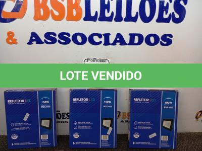 LOTE 022 - 05 REFLETORES LED AMBIENTE EXTERNO100W. (NO ESTADO) ATENÇÃO! FAZER A VISITAÇÃO ANTES DE ARREMATAR, NÃO SABEMOS SE FUNCIONA. LEILÃO NÃO TEM GARANTIA E NEM DEVOLUÇÃO, SUJEITO A POSSÍVEIS AVARIAS VISÍVEIS/OCULTAS E/OU AUSÊNCIA DE COMPONENTES.