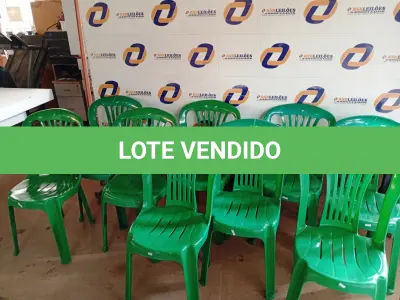 LOTE 135 - 09 CADEIRAS DE PLÁSTICO SENDO 05 COM AVARIAS. (NO ESTADO) ATENÇÃO! FAZER A VISITAÇÃO ANTES DE ARREMATAR, NÃO SABEMOS SE FUNCIONA. LEILÃO NÃO TEM GARANTIA E NEM DEVOLUÇÃO, SUJEITO A POSSÍVEIS AVARIAS VISÍVEIS/OCULTAS E/OU AUSÊNCIA DE COMPONENTES.