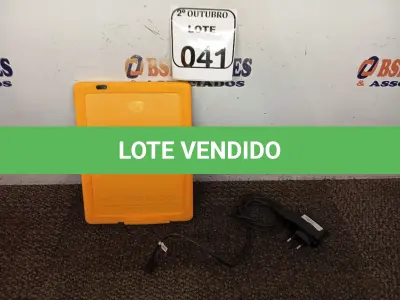 LOTE 041 - 01 TABLET MARCA POSITIVO COM CARREGADOR. (NO ESTADO) ATENÇÃO! FAZER A VISITAÇÃO ANTES DE ARREMATAR, NÃO SABEMOS SE FUNCIONA. LEILÃO NÃO TEM GARANTIA E NEM DEVOLUÇÃO, SUJEITO A POSSÍVEIS AVARIAS VISÍVEIS/OCULTAS E/OU AUSÊNCIA DE COMPONENTES.
