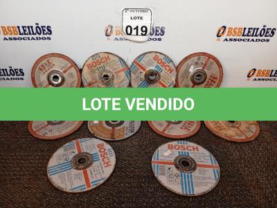 LOTE 019 - 10 DISCOS DE DESBASTE DIVERSOS. (NO ESTADO) ATENÇÃO! FAZER A VISITAÇÃO ANTES DE ARREMATAR, NÃO SABEMOS SE FUNCIONA. LEILÃO NÃO TEM GARANTIA E NEM DEVOLUÇÃO, SUJEITO A POSSÍVEIS AVARIAS VISÍVEIS/OCULTAS E/OU AUSÊNCIA DE COMPONENTES.