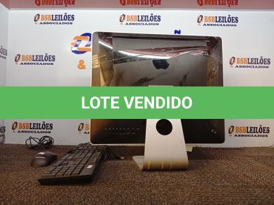 LOTE 007 - 01 IMAC COM TECLADO E MOUSE. (NO ESTADO) ATENÇÃO! FAZER A VISITAÇÃO ANTES DE ARREMATAR, NÃO SABEMOS SE FUNCIONA. LEILÃO NÃO TEM GARANTIA E NEM DEVOLUÇÃO, SUJEITO A POSSÍVEIS AVARIAS VISÍVEIS/OCULTAS E/OU AUSÊNCIA DE COMPONENTES.