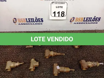 LOTE 118 - 07 REGISTROS EM METAL DIVERSOS E 02 TEZ EM METAL. (NO ESTADO) ATENÇÃO! FAZER A VISITAÇÃO ANTES DE ARREMATAR, NÃO SABEMOS SE FUNCIONA. LEILÃO NÃO TEM GARANTIA E NEM DEVOLUÇÃO, SUJEITO A POSSÍVEIS AVARIAS VISÍVEIS/OCULTAS E/OU AUSÊNCIA DE COMPONENTES.
