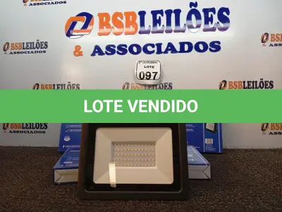 LOTE 097 - 05 REFLETORES LED AMBIENTE EXTERNO100W. (NO ESTADO) ATENÇÃO! FAZER A VISITAÇÃO ANTES DE ARREMATAR, NÃO SABEMOS SE FUNCIONA. LEILÃO NÃO TEM GARANTIA E NEM DEVOLUÇÃO, SUJEITO A POSSÍVEIS AVARIAS VISÍVEIS/OCULTAS E/OU AUSÊNCIA DE COMPONENTES.