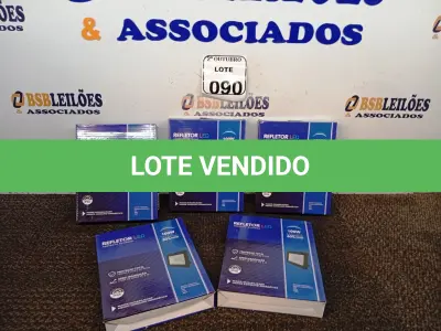 LOTE 090 - 05 REFLETORES LED AMBIENTE EXTERNO100W. (NO ESTADO) ATENÇÃO! FAZER A VISITAÇÃO ANTES DE ARREMATAR, NÃO SABEMOS SE FUNCIONA. LEILÃO NÃO TEM GARANTIA E NEM DEVOLUÇÃO, SUJEITO A POSSÍVEIS AVARIAS VISÍVEIS/OCULTAS E/OU AUSÊNCIA DE COMPONENTES.