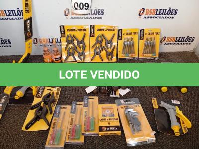 LOTE 009 - 01 LOTE COM DIVERSAS FERRAMENTAS. (NO ESTADO) ATENÇÃO! FAZER A VISITAÇÃO ANTES DE ARREMATAR, NÃO SABEMOS SE FUNCIONA. LEILÃO NÃO TEM GARANTIA E NEM DEVOLUÇÃO, SUJEITO A POSSÍVEIS AVARIAS VISÍVEIS/OCULTAS E/OU AUSÊNCIA DE COMPONENTES.