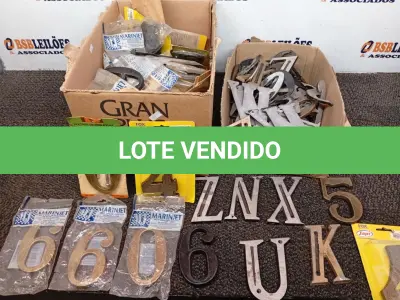 LOTE 114 - 01 LOTE COM DIVERSOS ENFEITES DE NÚMEROS PARA CASAS E APARTAMENTOS. (NO ESTADO) ATENÇÃO! FAZER A VISITAÇÃO ANTES DE ARREMATAR, NÃO SABEMOS SE FUNCIONA. LEILÃO NÃO TEM GARANTIA E NEM DEVOLUÇÃO, SUJEITO A POSSÍVEIS AVARIAS VISÍVEIS/OCULTAS E/OU AUSÊNCIA DE COMPONENTES.