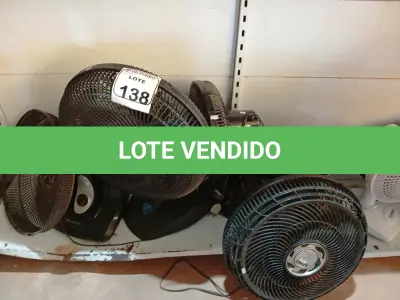 LOTE 138 - 01 LOTE C DIVERSOS VENTILADORES MARCAS E MODELOS DIVERSOS. (NO ESTADO) ATENÇÃO! FAZER A VISITAÇÃO ANTES DE ARREMATAR, NÃO SABEMOS SE FUNCIONA. LEILÃO NÃO TEM GARANTIA E NEM DEVOLUÇÃO, SUJEITO A POSSÍVEIS AVARIAS VISÍVEIS/OCULTAS E/OU AUSÊNCIA DE COMPONENTES.