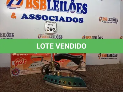 LOTE 093 - 03 FERROS DE PASSAR ROUPAS A GÁS. (NO ESTADO) ATENÇÃO! FAZER A VISITAÇÃO ANTES DE ARREMATAR, NÃO SABEMOS SE FUNCIONA. LEILÃO NÃO TEM GARANTIA E NEM DEVOLUÇÃO, SUJEITO A POSSÍVEIS AVARIAS VISÍVEIS/OCULTAS E/OU AUSÊNCIA DE COMPONENTES.