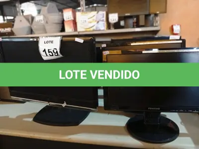 LOTE 159 - 07 MONITORES LCD MARCAS E MODELOS DIVERSOS. (NO ESTADO) ATENÇÃO! FAZER A VISITAÇÃO ANTES DE ARREMATAR, NÃO SABEMOS SE FUNCIONA. LEILÃO NÃO TEM GARANTIA E NEM DEVOLUÇÃO, SUJEITO A POSSÍVEIS AVARIAS VISÍVEIS/OCULTAS E/OU AUSÊNCIA DE COMPONENTES.