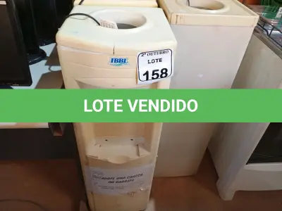 LOTE 158 - 03 BEBEDOUROS PARA GARRAFÃO. (NO ESTADO) ATENÇÃO! FAZER A VISITAÇÃO ANTES DE ARREMATAR, NÃO SABEMOS SE FUNCIONA. LEILÃO NÃO TEM GARANTIA E NEM DEVOLUÇÃO, SUJEITO A POSSÍVEIS AVARIAS VISÍVEIS/OCULTAS E/OU AUSÊNCIA DE COMPONENTES.