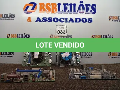 LOTE 033 - 04 PLACAS-MÃE PARA PC. (NO ESTADO) ATENÇÃO! FAZER A VISITAÇÃO ANTES DE ARREMATAR, NÃO SABEMOS SE FUNCIONA. LEILÃO NÃO TEM GARANTIA E NEM DEVOLUÇÃO, SUJEITO A POSSÍVEIS AVARIAS VISÍVEIS/OCULTAS E/OU AUSÊNCIA DE COMPONENTES.