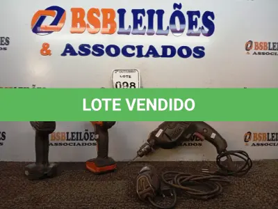 LOTE 098 - 01 FURADEIRA 02 PARAFUSADEIRAS E 01 DREMEL MARCAS E MODELOS DIVERSOS. (NO ESTADO) ATENÇÃO! FAZER A VISITAÇÃO ANTES DE ARREMATAR, NÃO SABEMOS SE FUNCIONA. LEILÃO NÃO TEM GARANTIA E NEM DEVOLUÇÃO, SUJEITO A POSSÍVEIS AVARIAS VISÍVEIS/OCULTAS E/OU AUSÊNCIA DE COMPONENTES.