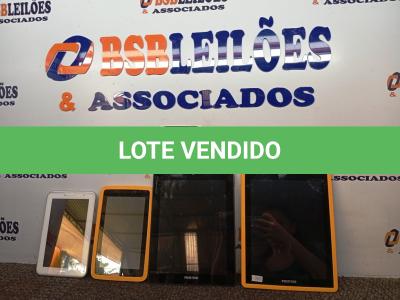 LOTE 016 - 04 TABLETES MARCAS E MODELOS DIVERSOS. (NO ESTADO) ATENÇÃO! FAZER A VISITAÇÃO ANTES DE ARREMATAR, NÃO SABEMOS SE FUNCIONA. LEILÃO NÃO TEM GARANTIA E NEM DEVOLUÇÃO, SUJEITO A POSSÍVEIS AVARIAS VISÍVEIS/OCULTAS E/OU AUSÊNCIA DE COMPONENTES.