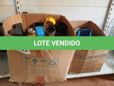 LOTE 147 - 01 LOTE COM DIVERSAS CAIXAS DE LUZ DE FERRO E PLÁSTICO. (NO ESTADO) ATENÇÃO! FAZER A VISITAÇÃO ANTES DE ARREMATAR, NÃO SABEMOS SE FUNCIONA. LEILÃO NÃO TEM GARANTIA E NEM DEVOLUÇÃO, SUJEITO A POSSÍVEIS AVARIAS VISÍVEIS/OCULTAS E/OU AUSÊNCIA DE COMPONENTES.