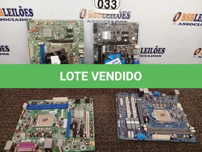LOTE 033 - 04 PLACAS-MÃE PARA PC. (NO ESTADO) ATENÇÃO! FAZER A VISITAÇÃO ANTES DE ARREMATAR, NÃO SABEMOS SE FUNCIONA. LEILÃO NÃO TEM GARANTIA E NEM DEVOLUÇÃO, SUJEITO A POSSÍVEIS AVARIAS VISÍVEIS/OCULTAS E/OU AUSÊNCIA DE COMPONENTES.