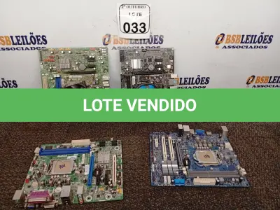 LOTE 033 - 04 PLACAS-MÃE PARA PC. (NO ESTADO) ATENÇÃO! FAZER A VISITAÇÃO ANTES DE ARREMATAR, NÃO SABEMOS SE FUNCIONA. LEILÃO NÃO TEM GARANTIA E NEM DEVOLUÇÃO, SUJEITO A POSSÍVEIS AVARIAS VISÍVEIS/OCULTAS E/OU AUSÊNCIA DE COMPONENTES.