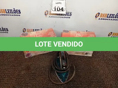 LOTE 104 - 02 FERROS DE PASSAR ROUPAS A GÁS. (NO ESTADO) ATENÇÃO! FAZER A VISITAÇÃO ANTES DE ARREMATAR, NÃO SABEMOS SE FUNCIONA. LEILÃO NÃO TEM GARANTIA E NEM DEVOLUÇÃO, SUJEITO A POSSÍVEIS AVARIAS VISÍVEIS/OCULTAS E/OU AUSÊNCIA DE COMPONENTES.