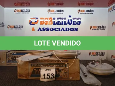 LOTE 153 - 03 VENTILADORES DE TETO SENDO 01 INCOMPLETO. (NO ESTADO) ATENÇÃO! FAZER A VISITAÇÃO ANTES DE ARREMATAR, NÃO SABEMOS SE FUNCIONA. LEILÃO NÃO TEM GARANTIA E NEM DEVOLUÇÃO, SUJEITO A POSSÍVEIS AVARIAS VISÍVEIS/OCULTAS E/OU AUSÊNCIA DE COMPONENTES.