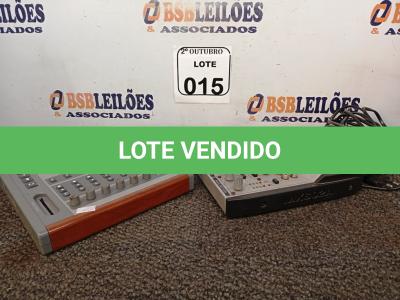 LOTE 015 -  01 MESA DE SOM M.AUDIO E 01 MESA DE SOM EURORACK MX602A COM FONTE. (NO ESTADO) ATENÇÃO! FAZER A VISITAÇÃO ANTES DE ARREMATAR, NÃO SABEMOS SE FUNCIONA. LEILÃO NÃO TEM GARANTIA E NEM DEVOLUÇÃO, SUJEITO A POSSÍVEIS AVARIAS VISÍVEIS/OCULTAS E/OU AUSÊNCIA DE COMPONENTES.