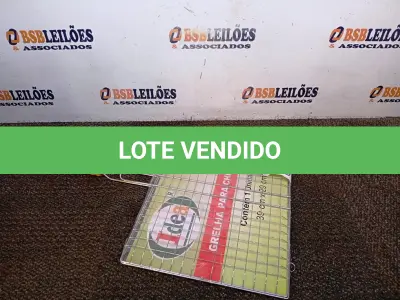 LOTE 076 - 01 GRELHA PARA CHURRASCO 39X29CM. (NO ESTADO) ATENÇÃO! FAZER A VISITAÇÃO ANTES DE ARREMATAR, NÃO SABEMOS SE FUNCIONA. LEILÃO NÃO TEM GARANTIA E NEM DEVOLUÇÃO, SUJEITO A POSSÍVEIS AVARIAS VISÍVEIS/OCULTAS E/OU AUSÊNCIA DE COMPONENTES.