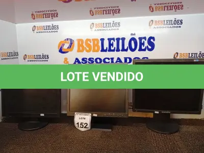 LOTE 152 - 03 MONITORES LCD MARCAS E MODELOS DIVERSOS. (NO ESTADO) ATENÇÃO! FAZER A VISITAÇÃO ANTES DE ARREMATAR, NÃO SABEMOS SE FUNCIONA. LEILÃO NÃO TEM GARANTIA E NEM DEVOLUÇÃO, SUJEITO A POSSÍVEIS AVARIAS VISÍVEIS/OCULTAS E/OU AUSÊNCIA DE COMPONENTES.