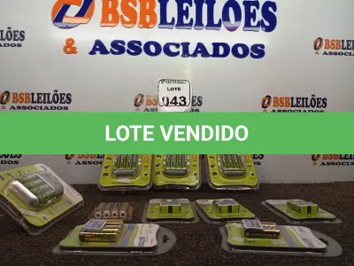 LOTE 043 - 04 CARREGADORES PARA PILHAS E BATERIAS E 06 PILHAS DIVERSAS. (NO ESTADO) ATENÇÃO! FAZER A VISITAÇÃO ANTES DE ARREMATAR, NÃO SABEMOS SE FUNCIONA. LEILÃO NÃO TEM GARANTIA E NEM DEVOLUÇÃO, SUJEITO A POSSÍVEIS AVARIAS VISÍVEIS/OCULTAS E/OU AUSÊNCIA DE COMPONENTES.