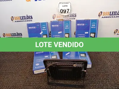 LOTE 097 - 05 REFLETORES LED AMBIENTE EXTERNO100W. (NO ESTADO) ATENÇÃO! FAZER A VISITAÇÃO ANTES DE ARREMATAR, NÃO SABEMOS SE FUNCIONA. LEILÃO NÃO TEM GARANTIA E NEM DEVOLUÇÃO, SUJEITO A POSSÍVEIS AVARIAS VISÍVEIS/OCULTAS E/OU AUSÊNCIA DE COMPONENTES.