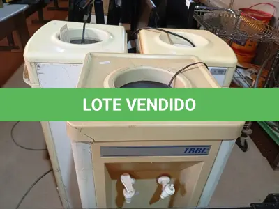 LOTE 158 - 03 BEBEDOUROS PARA GARRAFÃO. (NO ESTADO) ATENÇÃO! FAZER A VISITAÇÃO ANTES DE ARREMATAR, NÃO SABEMOS SE FUNCIONA. LEILÃO NÃO TEM GARANTIA E NEM DEVOLUÇÃO, SUJEITO A POSSÍVEIS AVARIAS VISÍVEIS/OCULTAS E/OU AUSÊNCIA DE COMPONENTES.