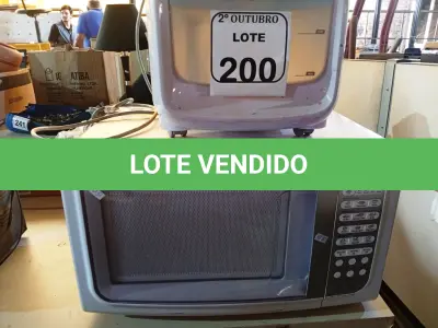 LOTE 200 - 01 UMIDIFICADOR E 01 MICRO-ONDAS SEMA PRATO MARCA ELETROLUX. (NO ESTADO) ATENÇÃO! FAZER A VISITAÇÃO ANTES DE ARREMATAR, NÃO SABEMOS SE FUNCIONA. LEILÃO NÃO TEM GARANTIA E NEM DEVOLUÇÃO, SUJEITO A POSSÍVEIS AVARIAS VISÍVEIS/OCULTAS E/OU AUSÊNCIA DE COMPONENTES.