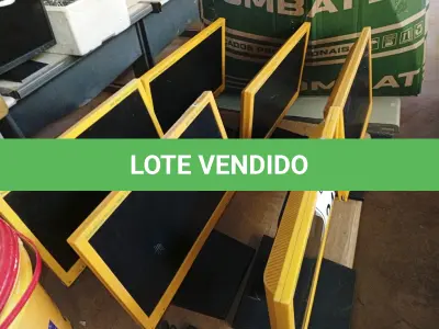 LOTE 248 - 06 MONITORES LCD MARCA CCE PARA RETIRADA DE PEÇAS. (NO ESTADO) ATENÇÃO! FAZER A VISITAÇÃO ANTES DE ARREMATAR, NÃO SABEMOS SE FUNCIONA. LEILÃO NÃO TEM GARANTIA E NEM DEVOLUÇÃO, SUJEITO A POSSÍVEIS AVARIAS VISÍVEIS/OCULTAS E/OU AUSÊNCIA DE COMPONENTES.