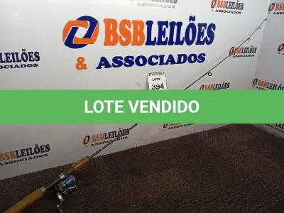 LOTE 394 - 01 VARA DE PESCA E 01 MOLINETE SHIMANO. (NO ESTADO) ATENÇÃO! FAZER A VISITAÇÃO ANTES DE ARREMATAR, NÃO SABEMOS SE FUNCIONA. LEILÃO NÃO TEM GARANTIA E NEM DEVOLUÇÃO, SUJEITO A POSSÍVEIS AVARIAS VISÍVEIS/OCULTAS E/OU AUSÊNCIA DE COMPONENTES.