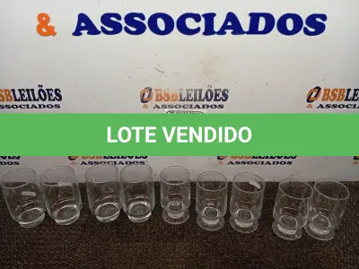 LOTE 378 - 09 COPOS DE VIDRO DIVERSOS. (NO ESTADO) ATENÇÃO! FAZER A VISITAÇÃO ANTES DE ARREMATAR, NÃO SABEMOS SE FUNCIONA. LEILÃO NÃO TEM GARANTIA E NEM DEVOLUÇÃO, SUJEITO A POSSÍVEIS AVARIAS VISÍVEIS/OCULTAS E/OU AUSÊNCIA DE COMPONENTES.