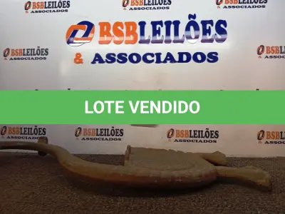 LOTE 291 - 01 DECORAÇÃO DE GANSO EM FERRO. (NO ESTADO) ATENÇÃO! FAZER A VISITAÇÃO ANTES DE ARREMATAR, NÃO SABEMOS SE FUNCIONA. LEILÃO NÃO TEM GARANTIA E NEM DEVOLUÇÃO, SUJEITO A POSSÍVEIS AVARIAS VISÍVEIS/OCULTAS E/OU AUSÊNCIA DE COMPONENTES.