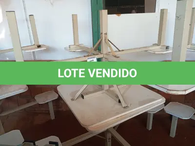 LOTE 463 - 02 MESAS P/REFEITÓRIO NA COR BRANCO, TAMPO EM MADEIRA COM 04 ASSENTOS CADA. (NO ESTADO) ATENÇÃO! FAZER A VISITAÇÃO ANTES DE ARREMATAR, NÃO SABEMOS SE FUNCIONA. LEILÃO NÃO TEM GARANTIA E NEM DEVOLUÇÃO, SUJEITO A POSSÍVEIS AVARIAS VISÍVEIS/OCULTAS E/OU AUSÊNCIA DE COMPONENTES.
