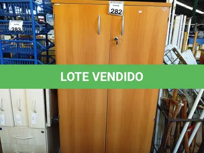 LOTE 282 - 01 ARMÁRIO PARA ESCRITÓRIO 02 PORTAS. (NO ESTADO) ATENÇÃO! FAZER A VISITAÇÃO ANTES DE ARREMATAR, NÃO SABEMOS SE FUNCIONA. LEILÃO NÃO TEM GARANTIA E NEM DEVOLUÇÃO, SUJEITO A POSSÍVEIS AVARIAS VISÍVEIS/OCULTAS E/OU AUSÊNCIA DE COMPONENTES.