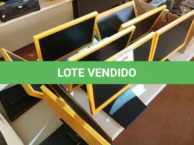 LOTE 222 - 08 MONITORES LCD MARCA CCE PARA RETIRADA DE PEÇAS. (NO ESTADO) ATENÇÃO! FAZER A VISITAÇÃO ANTES DE ARREMATAR, NÃO SABEMOS SE FUNCIONA. LEILÃO NÃO TEM GARANTIA E NEM DEVOLUÇÃO, SUJEITO A POSSÍVEIS AVARIAS VISÍVEIS/OCULTAS E/OU AUSÊNCIA DE COMPONENTES.