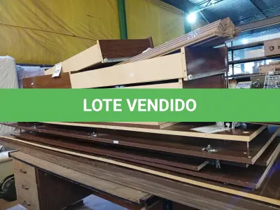 LOTE 405 - 01 GUARDA ROUPAS 04 PORTAS DESMONTADO. (NO ESTADO) ATENÇÃO! FAZER A VISITAÇÃO ANTES DE ARREMATAR, NÃO SABEMOS SE FUNCIONA. LEILÃO NÃO TEM GARANTIA E NEM DEVOLUÇÃO, SUJEITO A POSSÍVEIS AVARIAS VISÍVEIS/OCULTAS E/OU AUSÊNCIA DE COMPONENTES.
