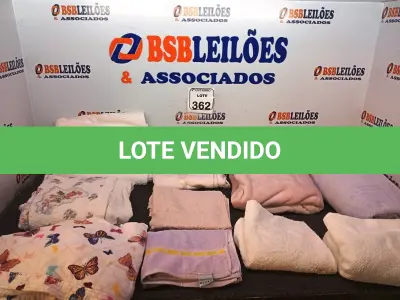 LOTE 362 - 01 LOTE C/TOALHAS DIVERSAS E 02 COBERTORES INFANTIS. (NO ESTADO) ATENÇÃO! FAZER A VISITAÇÃO ANTES DE ARREMATAR, NÃO SABEMOS SE FUNCIONA. LEILÃO NÃO TEM GARANTIA E NEM DEVOLUÇÃO, SUJEITO A POSSÍVEIS AVARIAS VISÍVEIS/OCULTAS E/OU AUSÊNCIA DE COMPONENTES.