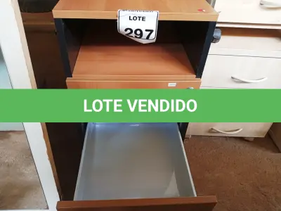 LOTE 297 - 0 GAVETEIRO COM 03 GAVETAS CADA. (NO ESTADO) ATENÇÃO! FAZER A VISITAÇÃO ANTES DE ARREMATAR, NÃO SABEMOS SE FUNCIONA. LEILÃO NÃO TEM GARANTIA E NEM DEVOLUÇÃO, SUJEITO A POSSÍVEIS AVARIAS VISÍVEIS/OCULTAS E/OU AUSÊNCIA DE COMPONENTES.
