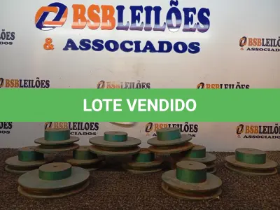 LOTE 254 - 10 POLIAS PARA MOTORES ELÉTRICOS DE TAMANHOS DIVERSOS. (NO ESTADO) ATENÇÃO! FAZER A VISITAÇÃO ANTES DE ARREMATAR, NÃO SABEMOS SE FUNCIONA. LEILÃO NÃO TEM GARANTIA E NEM DEVOLUÇÃO, SUJEITO A POSSÍVEIS AVARIAS VISÍVEIS/OCULTAS E/OU AUSÊNCIA DE COMPONENTES.