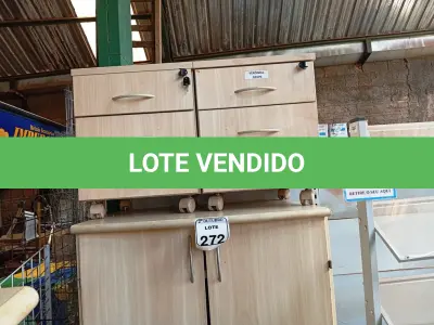 LOTE 272 - 01 ARMÁRIO PARA ESCRITÓRIO DE 02 PORTAS E 03 GAVETEIROS. (NO ESTADO) ATENÇÃO! FAZER A VISITAÇÃO ANTES DE ARREMATAR, NÃO SABEMOS SE FUNCIONA. LEILÃO NÃO TEM GARANTIA E NEM DEVOLUÇÃO, SUJEITO A POSSÍVEIS AVARIAS VISÍVEIS/OCULTAS E/OU AUSÊNCIA DE COMPONENTES.
