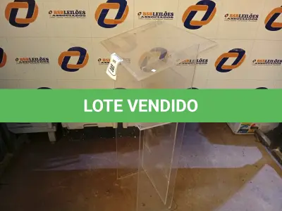 LOTE 398 - 01 PÚLPITO EM ACRÍLICO. (NO ESTADO) ATENÇÃO! FAZER A VISITAÇÃO ANTES DE ARREMATAR, NÃO SABEMOS SE FUNCIONA. LEILÃO NÃO TEM GARANTIA E NEM DEVOLUÇÃO, SUJEITO A POSSÍVEIS AVARIAS VISÍVEIS/OCULTAS E/OU AUSÊNCIA DE COMPONENTES.