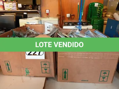 LOTE 227 - 01 LOTE COM GRANDE QUANTIDADE DE PLACAS PARA TOMADAS. E MATERIAIS ELÉTRICOS DIVERSOS. (NO ESTADO) ATENÇÃO! FAZER A VISITAÇÃO ANTES DE ARREMATAR, NÃO SABEMOS SE FUNCIONA. LEILÃO NÃO TEM GARANTIA E NEM DEVOLUÇÃO, SUJEITO A POSSÍVEIS AVARIAS VISÍVEIS/OCULTAS E/OU AUSÊNCIA DE COMPONENTES.