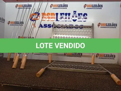 LOTE 175 - 02 GRELHAS E 06 ESPETOS. (NO ESTADO) ATENÇÃO! FAZER A VISITAÇÃO ANTES DE ARREMATAR, NÃO SABEMOS SE FUNCIONA. LEILÃO NÃO TEM GARANTIA E NEM DEVOLUÇÃO, SUJEITO A POSSÍVEIS AVARIAS VISÍVEIS/OCULTAS E/OU AUSÊNCIA DE COMPONENTES.